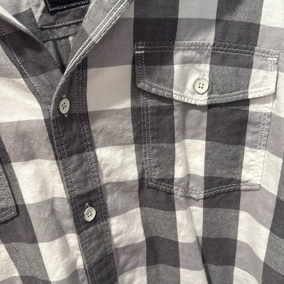 Men’s Button Up - Picture 2 of 5